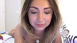 Puta sensual amadora na webcam para o seu prazer