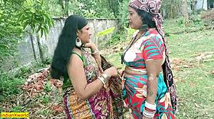 インドの寝取られカップルがバングラデシュの部族の女の子たちと野外セックス