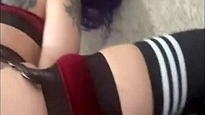 Submissa adolescente latina pega por trás de seu parceiro dominante e recebe uma ejaculação interna